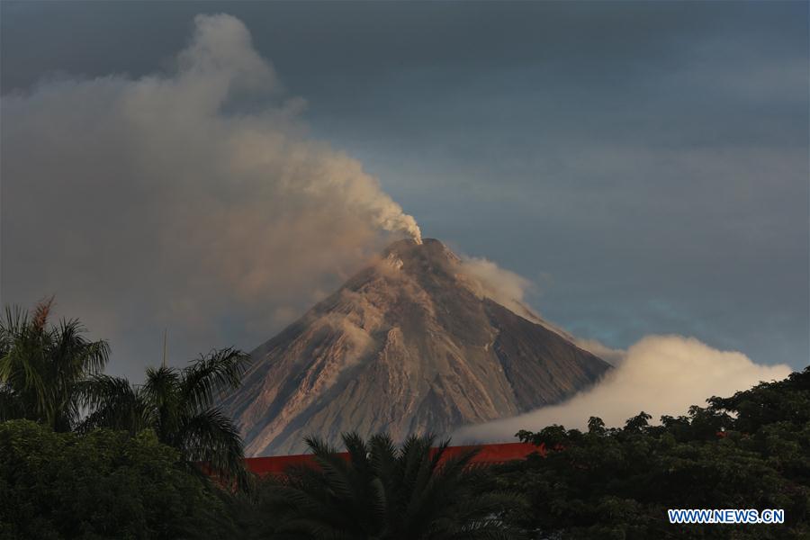 PHILIPPINES-ALBAY-VOLCANO-ERUPTION