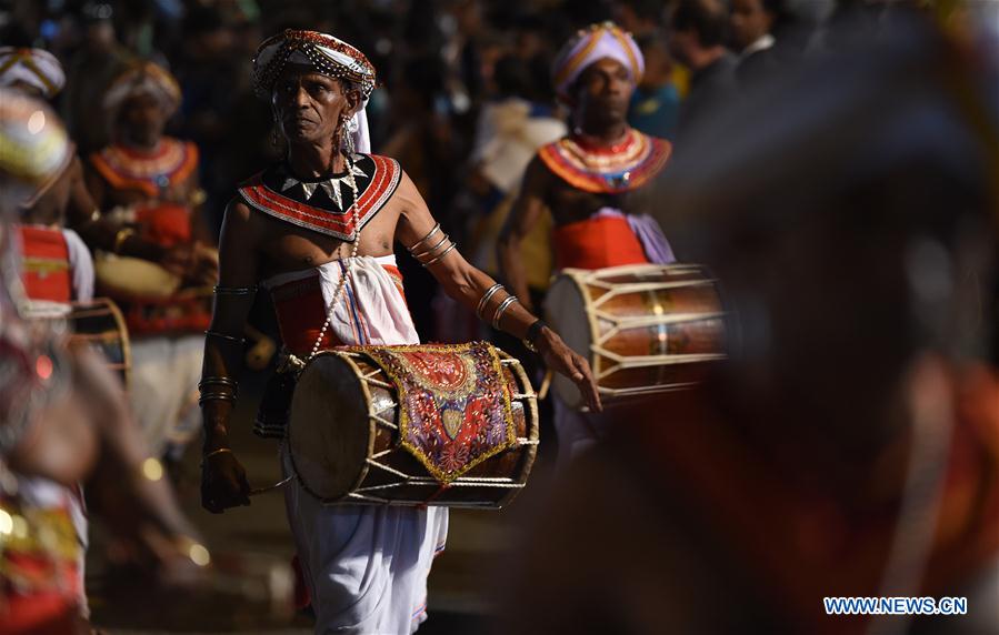 SRI LANKA-COLOMBO-FESTIVAL PARADE