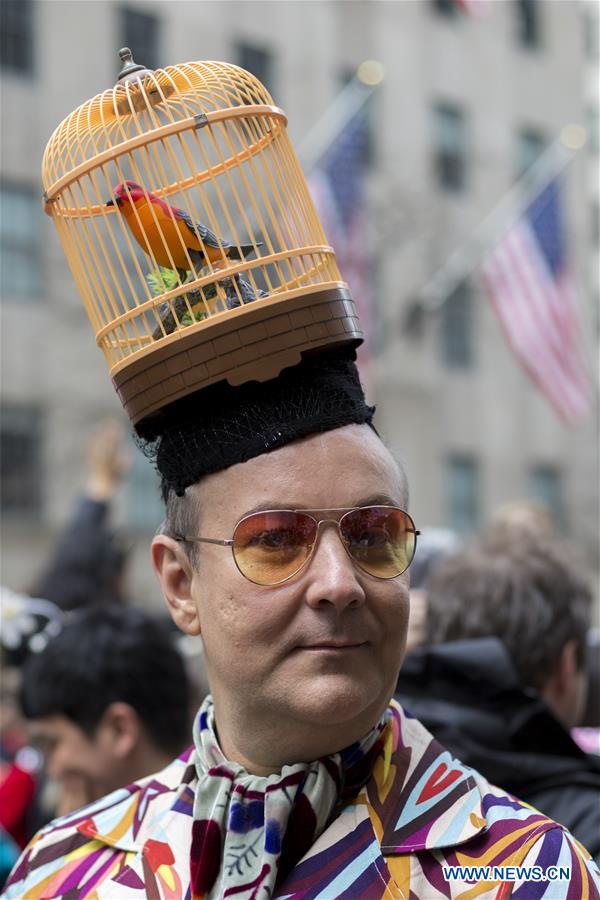 U.S.-NEW YORK-EASTER-BONNET-PARADE