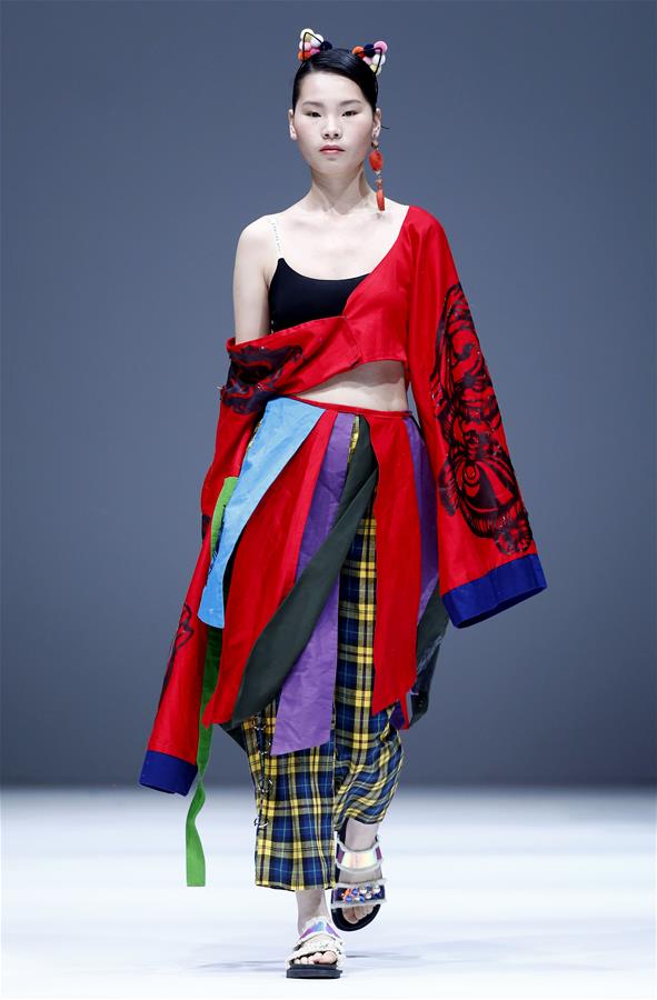 CHINA-BEIJING-GRADUATE FASHION WEEK (CN)