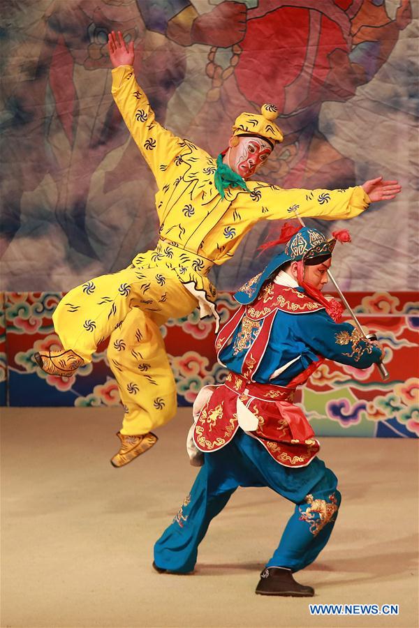 PHILIPPINES-PASAY CITY-PEKING OPERA-MONKEY KING