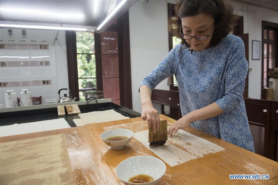 CHINA-HANGZHOU-ANCIENT BOOK RESTORATION (CN)