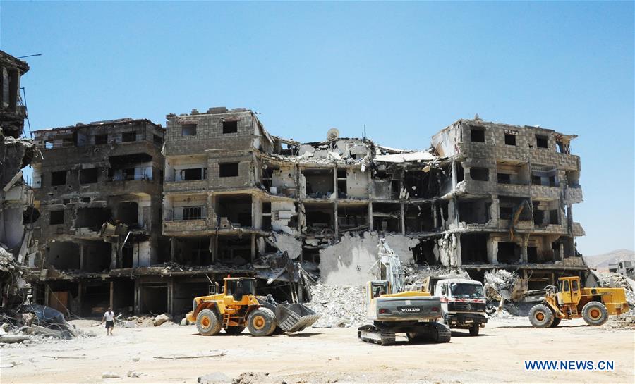 SYRIA-DAMASCUS-HARASTA-RUBBLE-REMOVAL