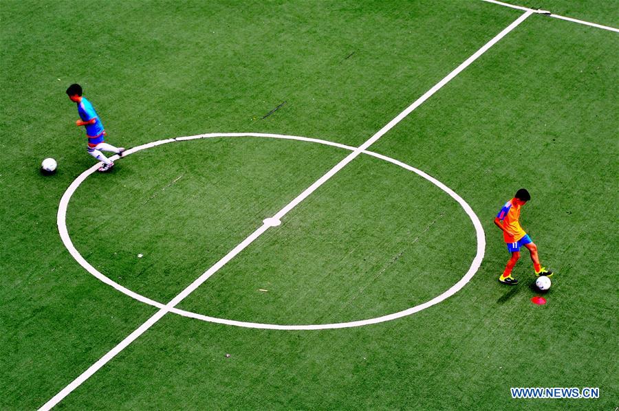 #CHINA-HUBEI-CHILDREN FOOTBALL (CN)