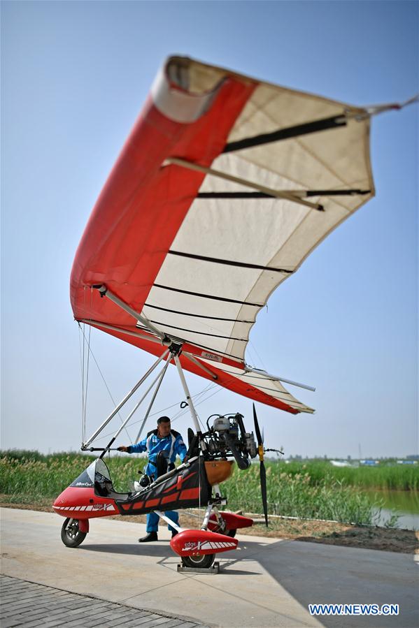 CHINA-NINGXIA-YINCHUAN-FARMER-PILOT (CN)