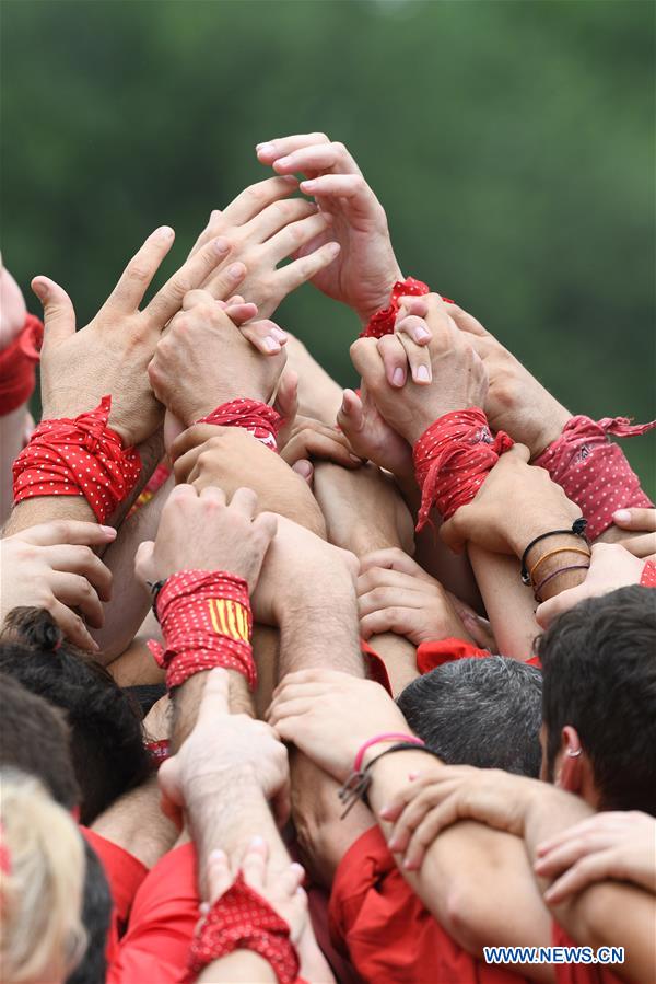 U.S.-WASHINGTON D.C.-FOLKLIFE FESTIVAL-HUMAN TOWERS