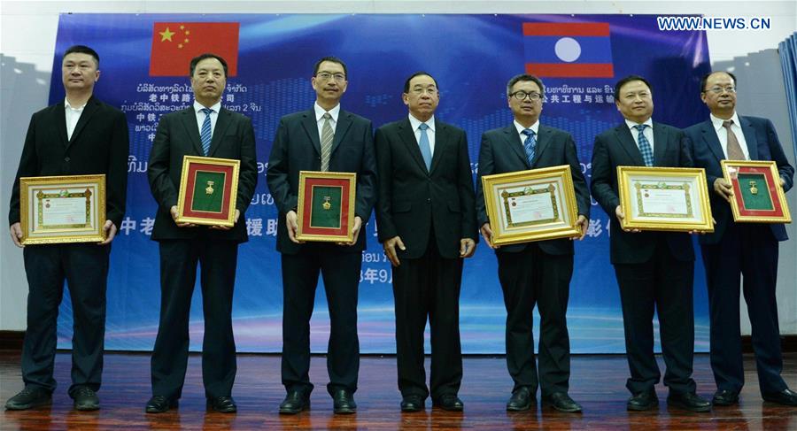 LAOS-VIENTIANE-CHINESE COMPANY-BRIDGES-HANDOVER