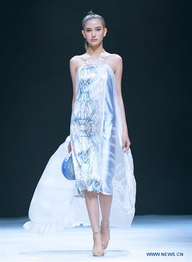 CHINA-BEIJING-FASHION WEEK (CN)