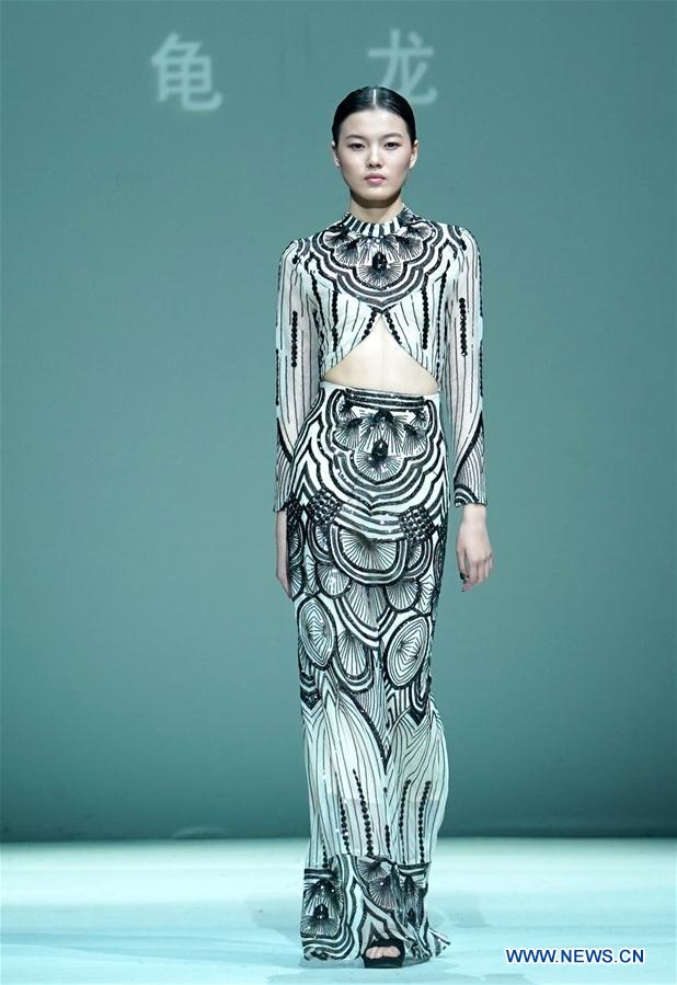 CHINA-BEIJING-FASHION WEEK (CN)