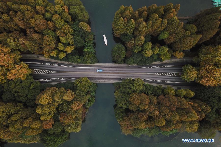 CHINA-ZHEJIANG-HANGZHOU-WEST LAKE-WINTER SCENERY (CN)