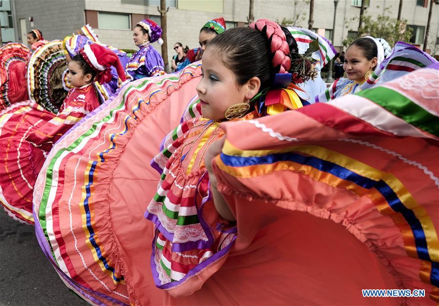 U.S.-LOS ANGELES-CHRISTMAS PARADE