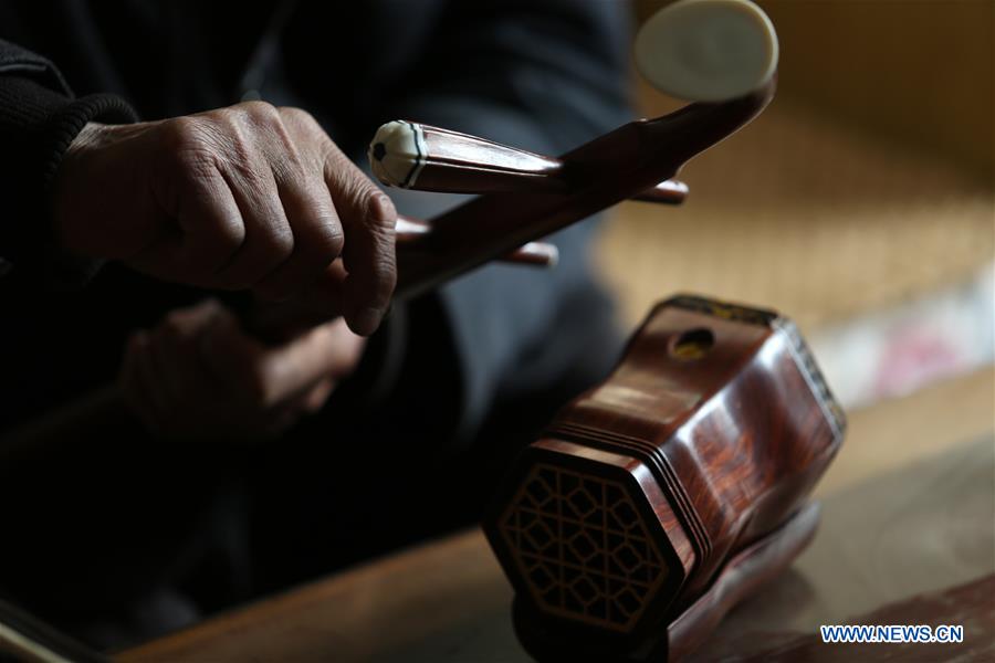 #CHINA-SHANDONG-LINYI-FOLK ERHU MAKER (CN)