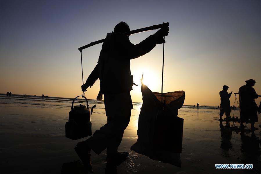 PAKISTAN-KARACHI-DAILY LIFE-BEACH