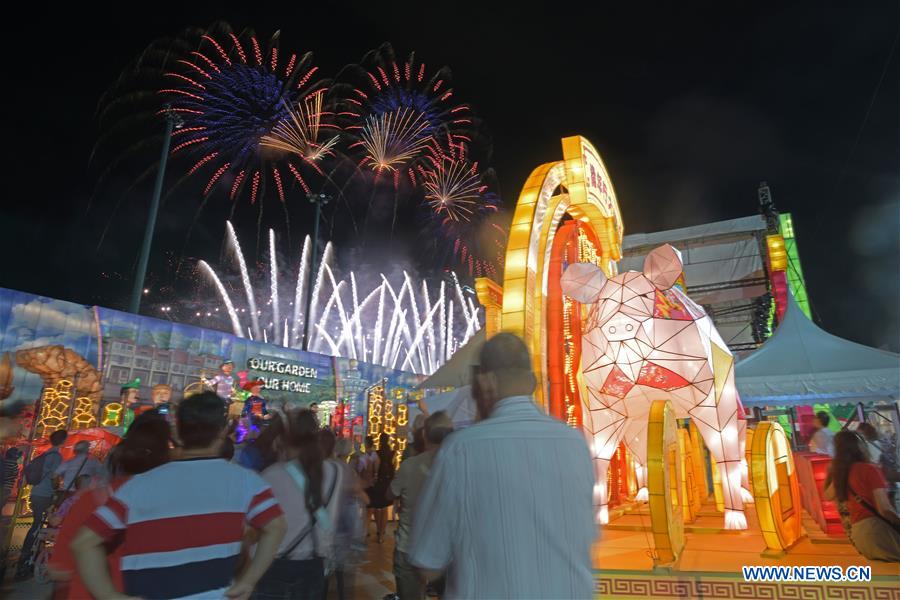 SINGAPORE-CHINESE LUNAR NEW YEAR-FIREWORKS