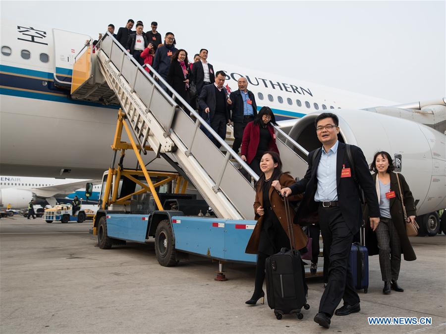 (TWO SESSIONS)CHINA-BEIJING-NPC-DEPUTIES-ARRIVAL (CN)