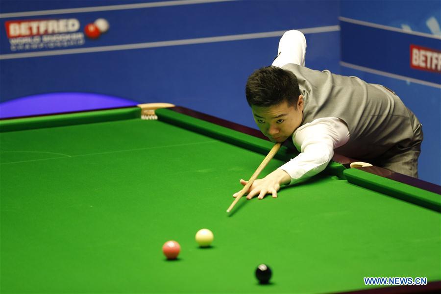 (SP)BRITAIN-SHEFFIELD-SNOOKER-WORLD CHAMPIONSHIP-DAY 2