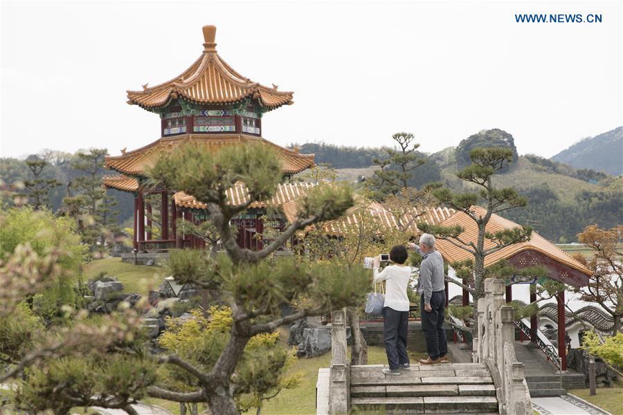 JAPAN-TOTTORI-GARDEN-ENCHO-EN