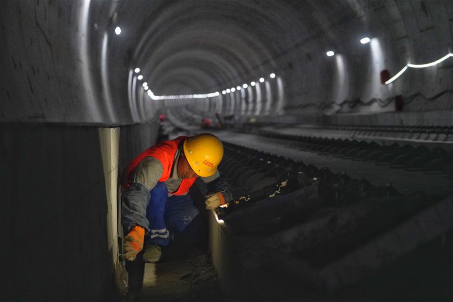 CHINA-BEIJING-ZHANGJIAKOU-HIGH-SPEED RAILWAY-QINGHUAYUAN TUNNEL (CN)