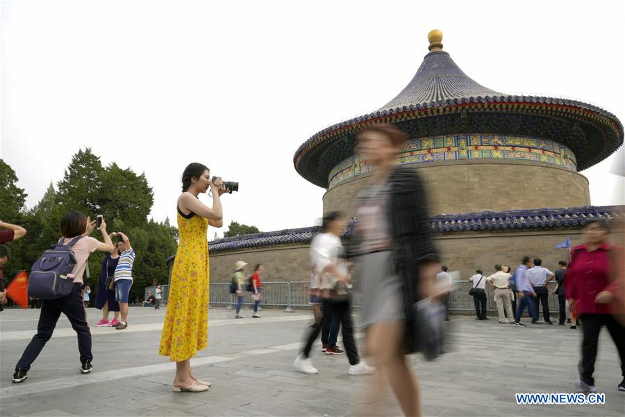 (CDAC)CHINA-BEIJING-PHOTO EXHIBITION-FENG GANYU (CN)