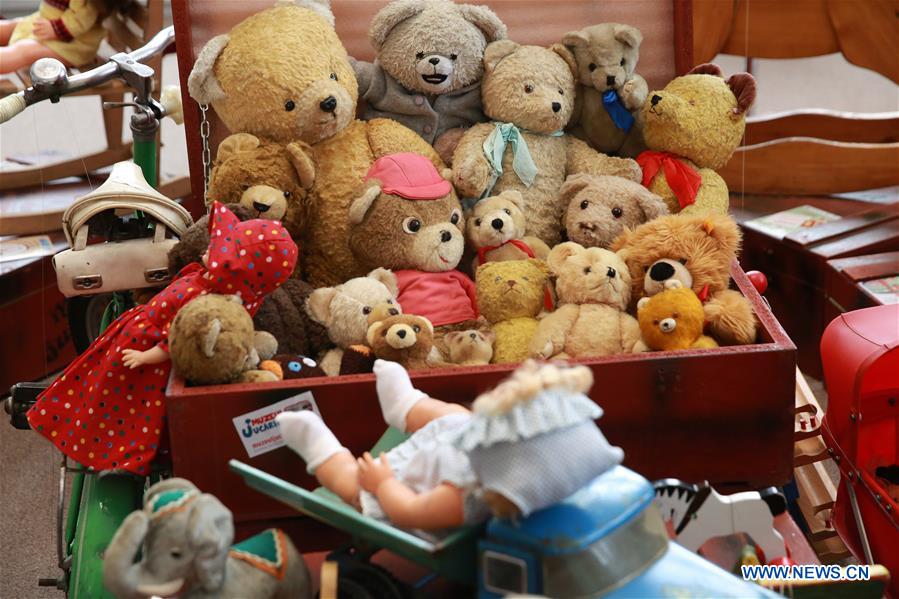 ROMANIA-BUCHAREST-CHILDREN'S DAY-TOYS EXHIBITION