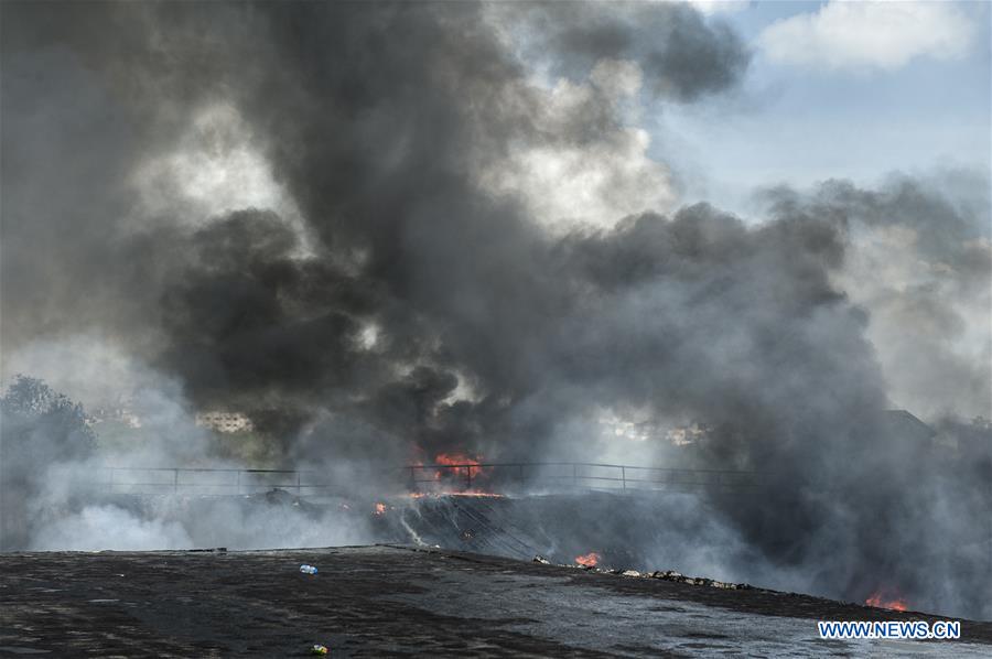 INDIA-KOLKATA-CHEMICAL STORAGE-FIRE 