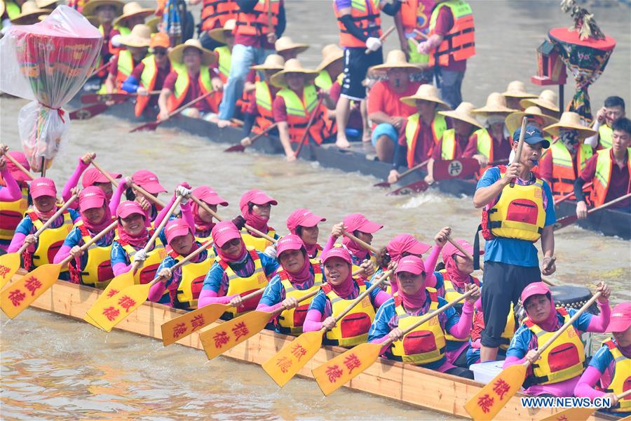 (SP)CHINA-GUANGZHOU-DRAGON BOAT-CHEBEI VILLAGE(CN)