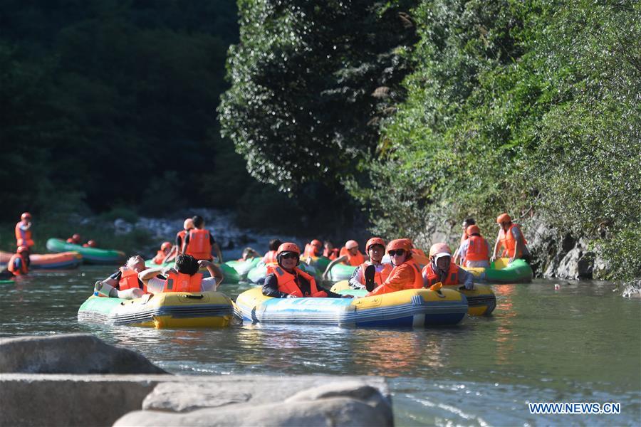 CHINA-ZHEJIANG-TONGLU-SUMMER LEISURE-DRIFTING (CN)