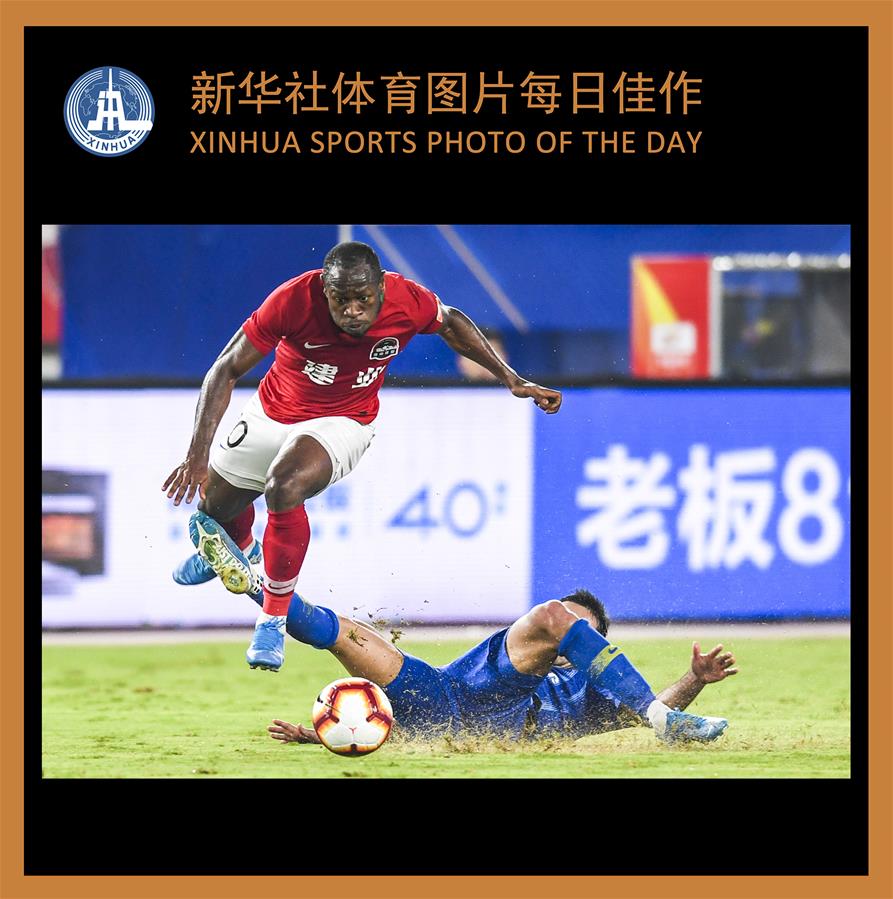 (SP)XINHUA SPORTS PHOTO OF THE DAY