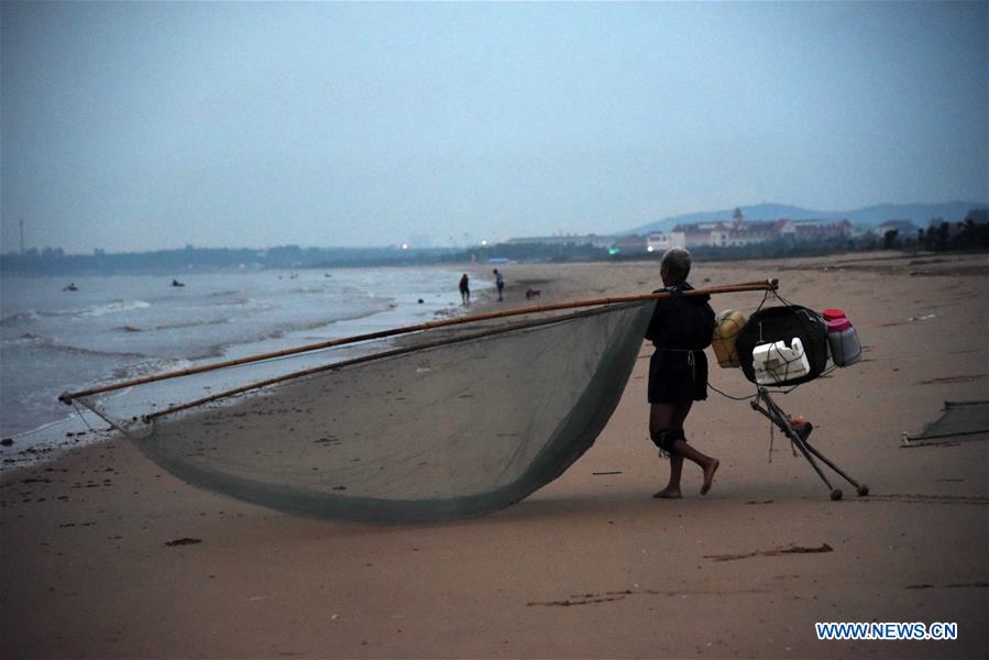 CHINA-SHANDONG-RIZHAO-SHRIMP HARVEST (CN)