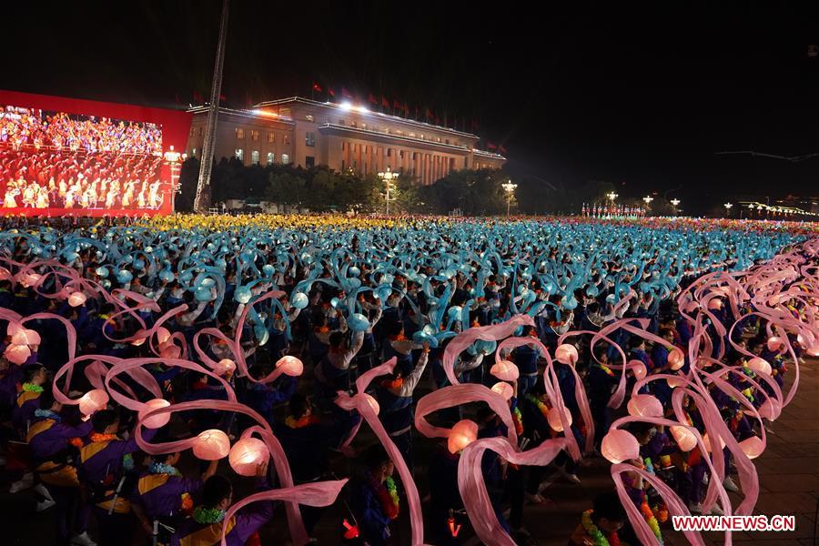 (PRC70Years)CHINA-BEIJING-NATIONAL DAY-CELEBRATIONS-EVENING GALA (CN)