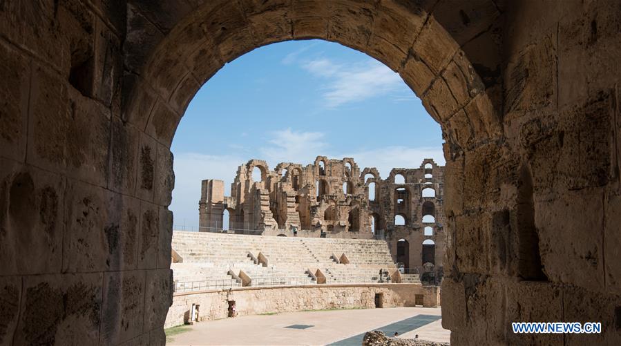 TUNISIA-EL JEM-AMPHITHEATRE