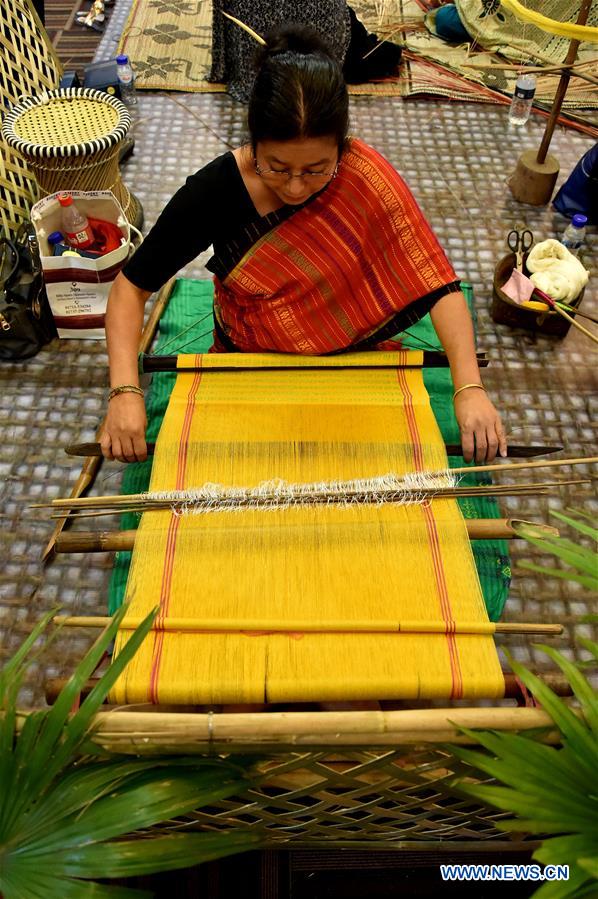 BANGLADESH-DHAKA-HERITAGE-HANDLOOM-FESTIVAL