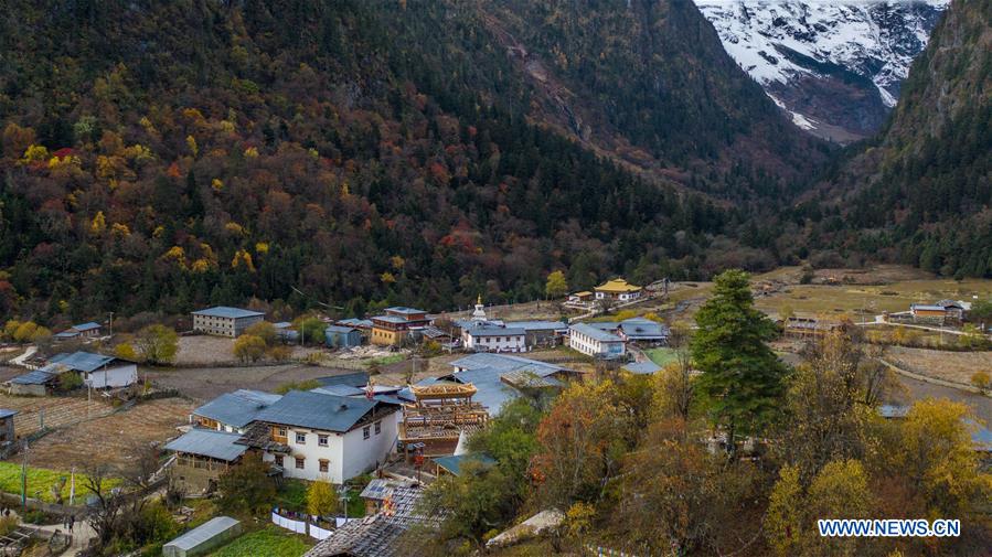 CHINA-YUNNAN-DEQEN-YUBENG VILLAGE-SCENERY (CN)