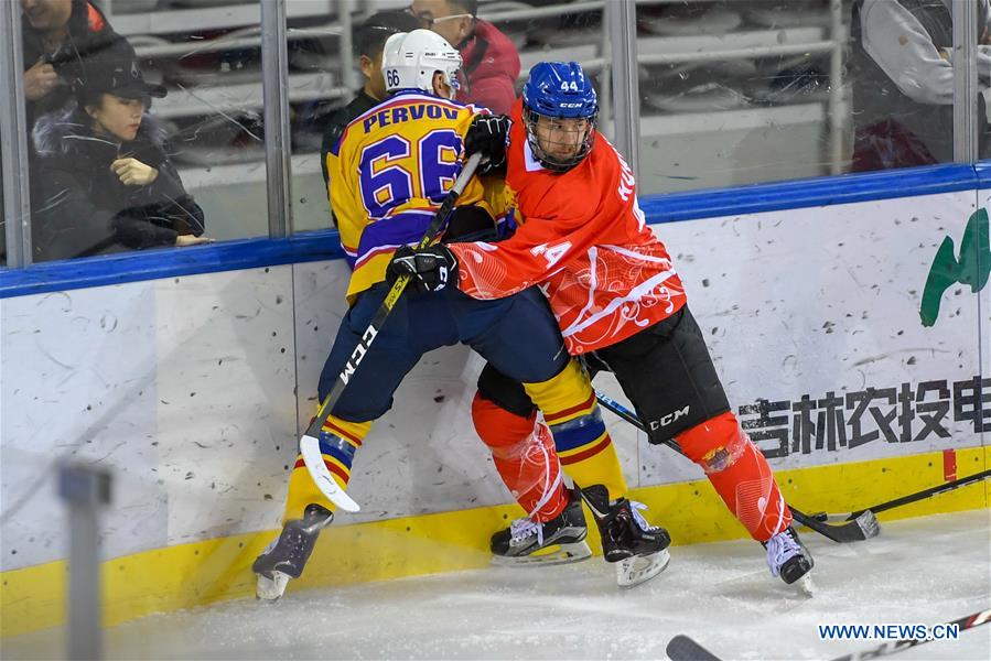 (SP)CHINA-JILIN CITY-ICE HOCKEY-SILK ROAD SUPREME HOCKEY LEAGUE-TSEN TOU VS KHIMIK(CN)