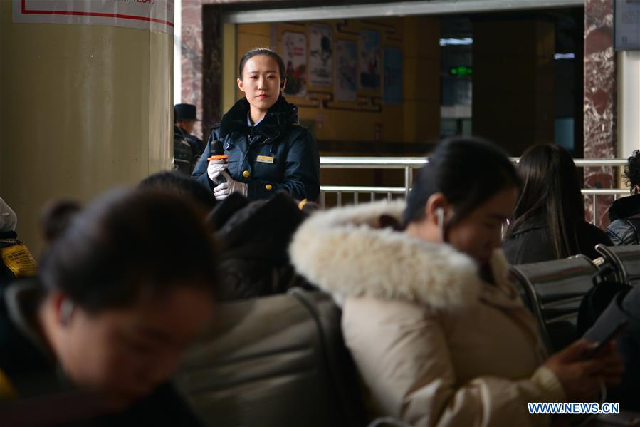 CHINA-GANSU-LANZHOU-TRAIN ATTENDANT(CN)