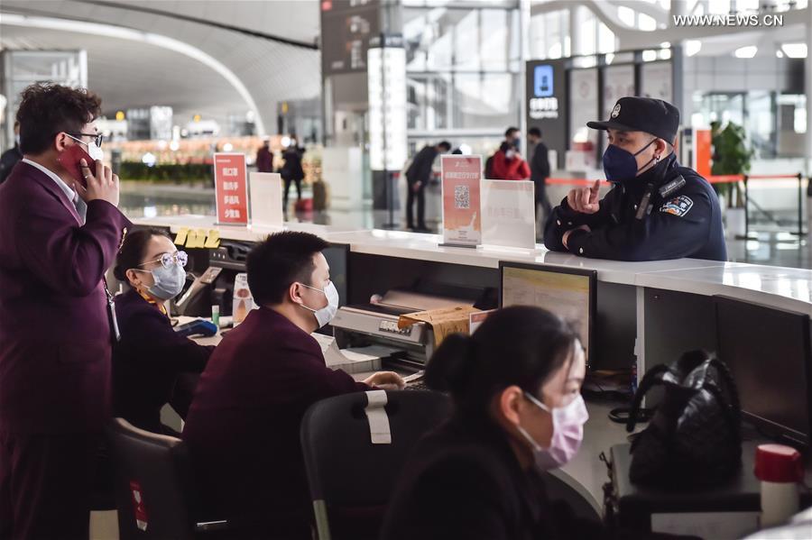 CHINA-BEIJING-BATTLE AGAINST VIRUS-POLICEMAN (CN)