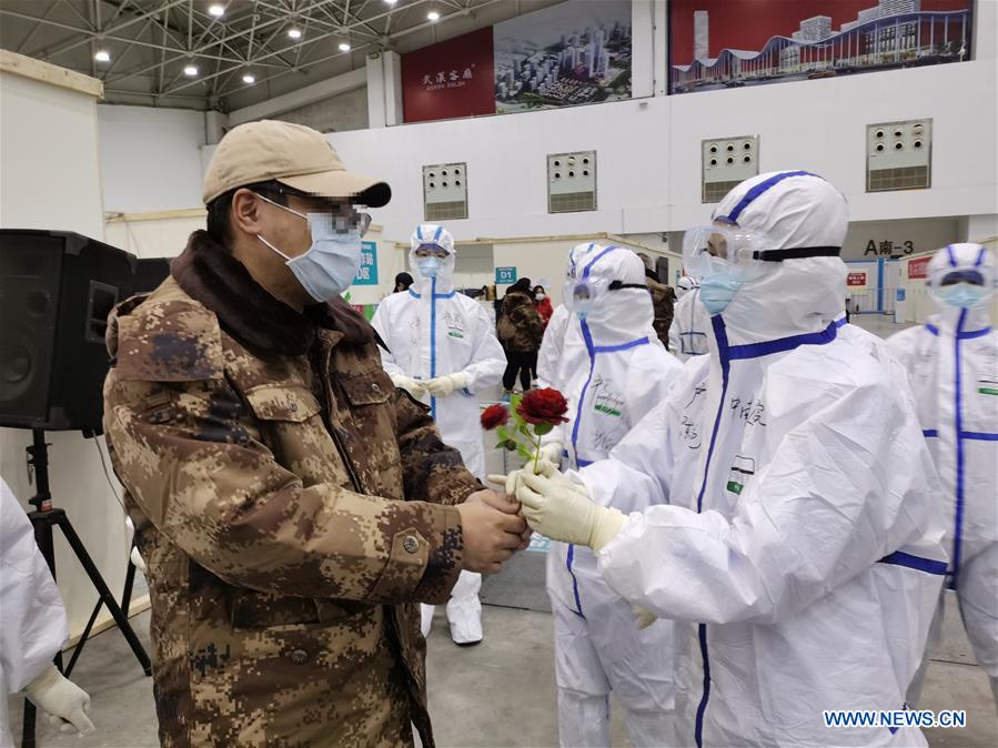 CHINA-HUBEI-WUHAN-TEMPORARY HOSPITAL-CURED PATIENTS (CN)