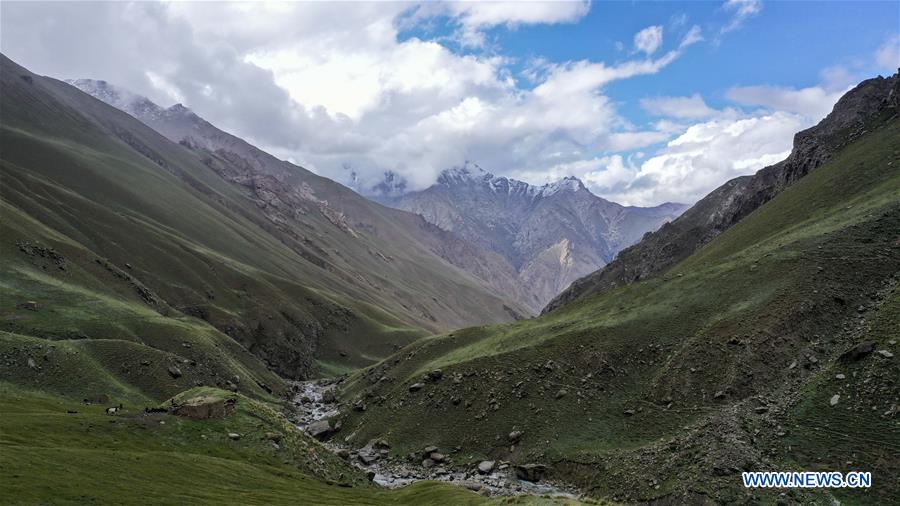 CHINA-XINJIANG-TAXKORGAN-PASTURE-SCENERY (CN)