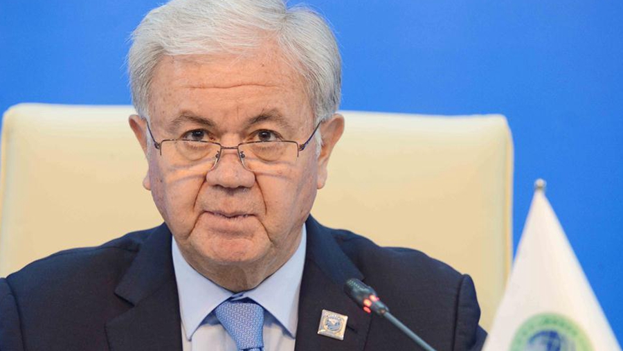 Rashid Alimov speaks during press conference at Astana summit of SCO