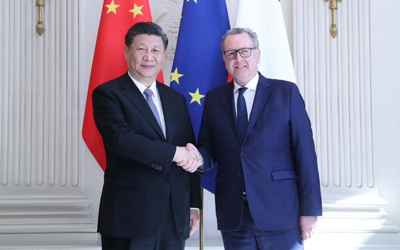 Xi highlights spirit of independence in meeting with French National Assembly president