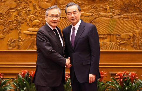 Chinese FM meets Thai counterpart in Beijing