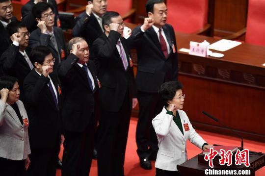 李玉妹當(dāng)選廣東省人大常委會主任馬興瑞當(dāng)選廣東省長