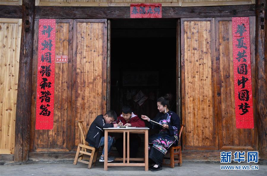 （圖片故事）（4）慈母手中線(xiàn) 繡得家團(tuán)圓