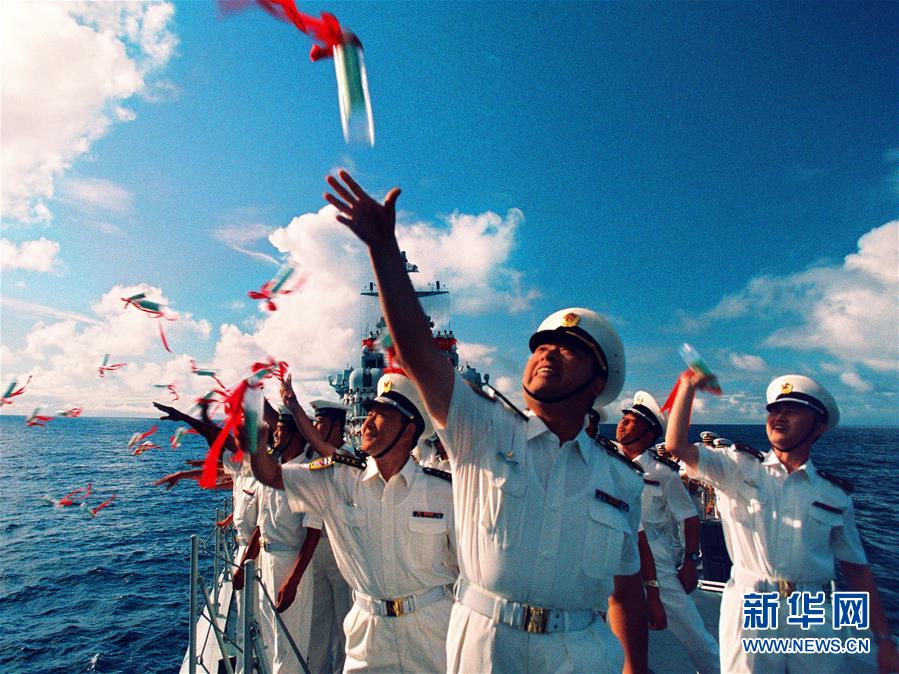 （新華全媒頭條·人民海軍70年·圖文互動(dòng)）（1）向海圖強(qiáng)春潮涌——黨中央、中央軍委和習(xí)主席關(guān)心人民海軍建設(shè)發(fā)展紀(jì)實(shí)