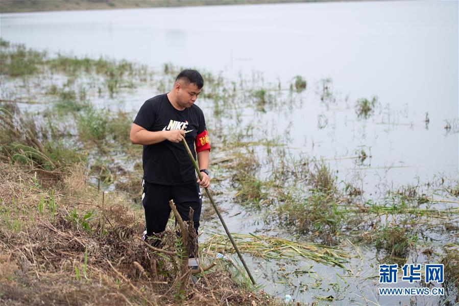 （防汛抗洪·圖文互動(dòng)）（2）在大堤上成長(zhǎng)，為人民守護(hù)——洪水中的青年“生力軍”